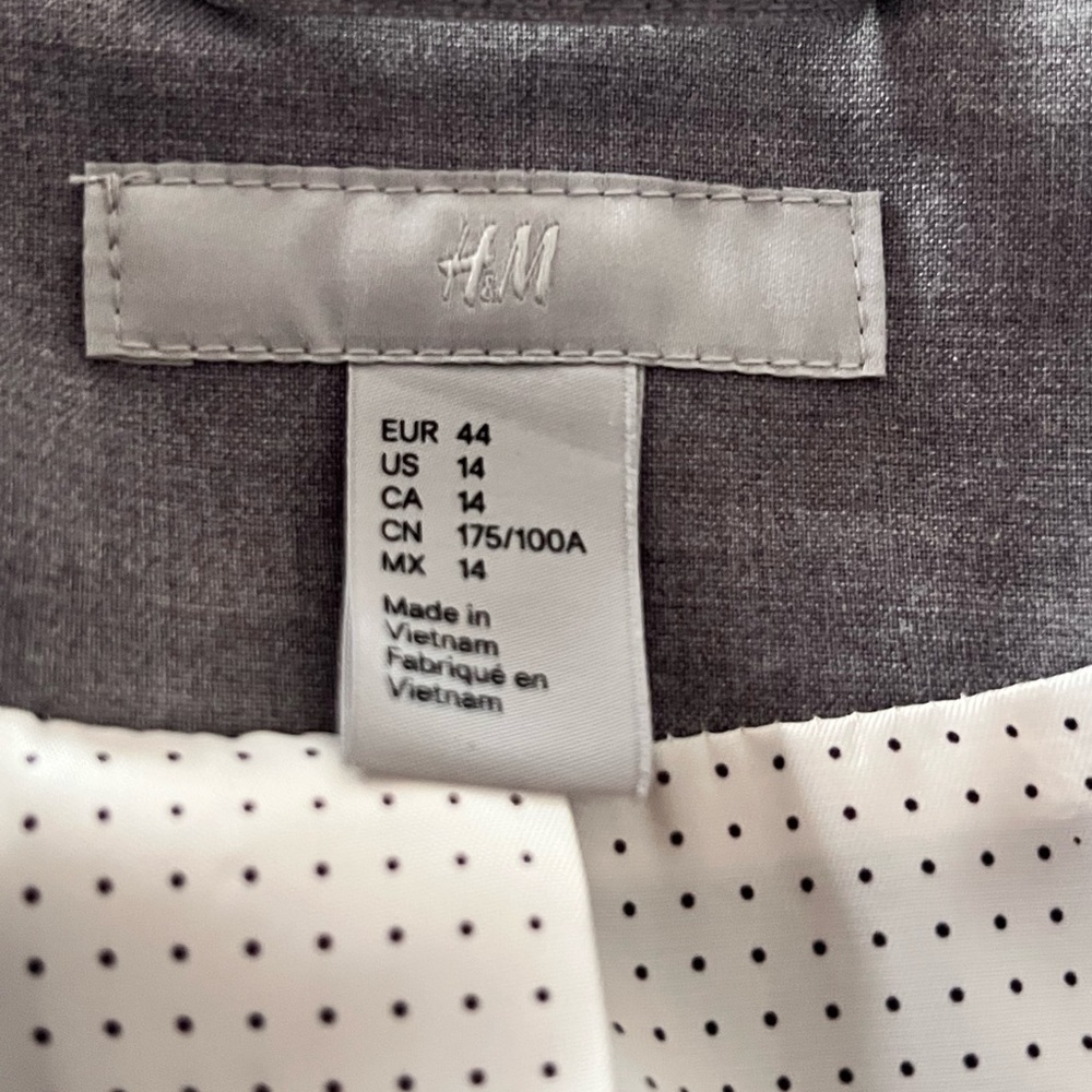 Vintage H & M Gray Women's Blazer - polka dot interior lining - Picture 8 of 9